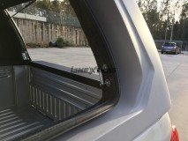 Hard-Top Travail Nissan Navara NP300 D23 CD Avec des Portes Latérales Linextras