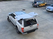 Hard-Top Travail Nissan Navara NP300 D23 CD Avec des Portes Latérales Linextras