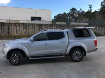 Hard-Top Travail Nissan Navara NP300 D23 CD Avec des Portes Latérales Linextras