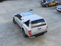 Hard-Top Travail Nissan Navara NP300 D23 CD Avec des Portes Latérales Linextras