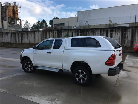 [54.TV3 150BI] STARLUX TOYOTA HILUX ROCCO 2020  E/C C/VEN. B/IND.