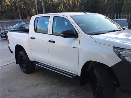 [54.TV3 34] ESTRIBOS ALUMINIO C/D TOYOTA HILUX ROCCO 2020