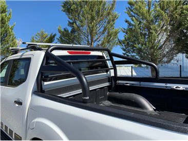 [50.OC6 109/P] ROLL-BAR AVEC PROTECTION EN VERRE NOIR 63MM ISUZU D-MAX 2024+