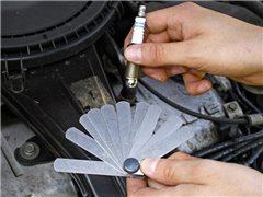 PRECISION STEEL SPARK PLUG KIT: BRUSH+FILE+WEDGES
