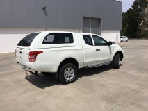 Hard-Top Mitsubishi L200 2015+ Club Cab Avec Fenêtre Linextras