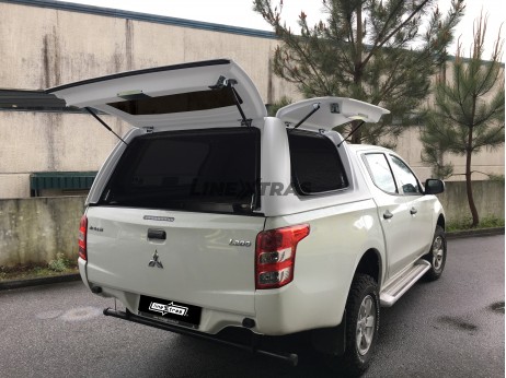 Hard-Top Travail Mitsubishi L200 2015+ DC Avec des Portes Latérales Linextras Hard-Top Travail Mitsubishi L200 2015+ DC Avec des Portes Latérales Linextras