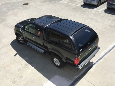 Hard-Top Toyota Hilux Extra Cab Avec Fenêtre 06-16 Linextras Hard-Top Toyota Hilux Extra Cab Avec Fenêtre 06-16 Linextras