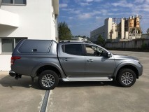Hard-Top Travail Mitsubishi L200 2015+ DC Avec des Portes Latérales Linextras